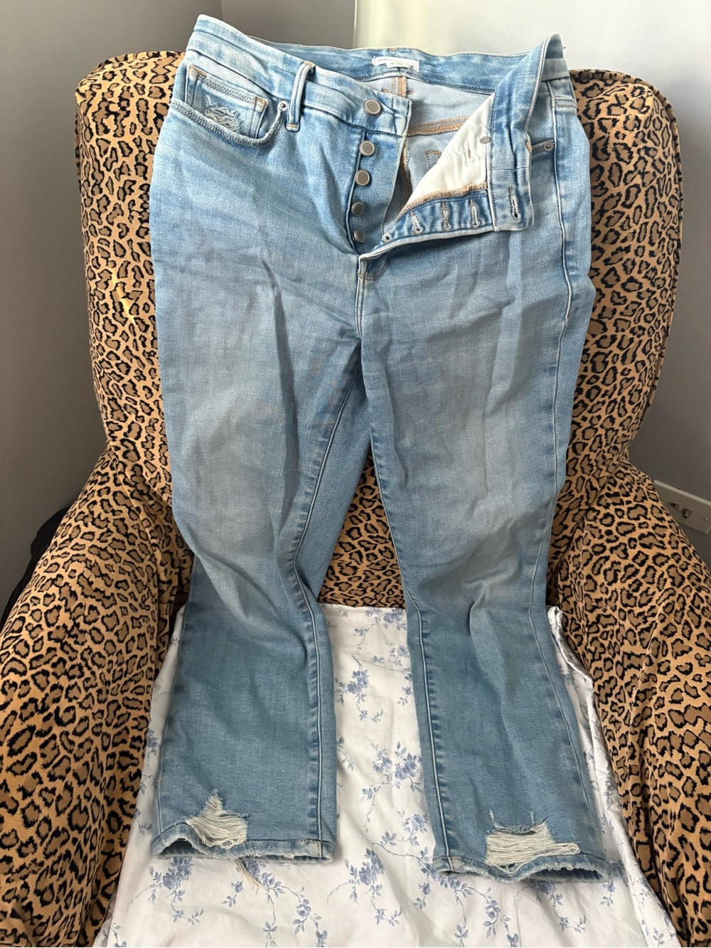 Good American Straight Light Wash Jeans